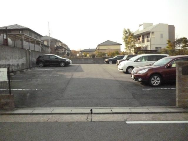 ベルカントの駐車場