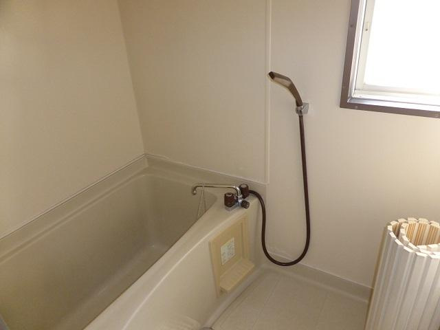 サンライフＳＵＧＩＨＡＲＡの浴室|コンパクトで使いやすいお風呂です