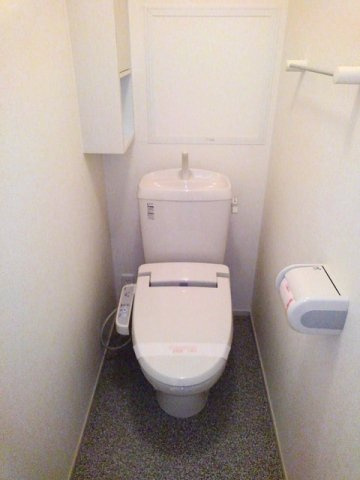 フィデール　庚午のトイレ|ゆったりとした空間のトイレです