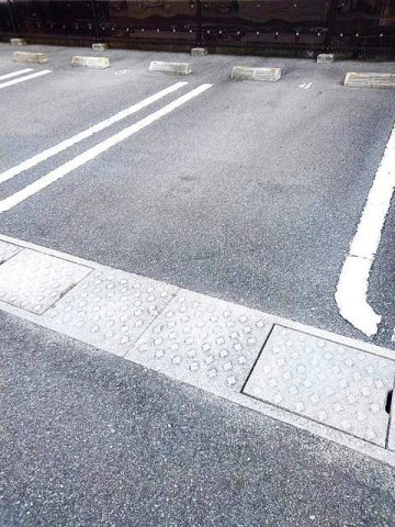 フィデール　庚午の駐車場|車をお持ちの方に嬉しい駐車場付きの物件です