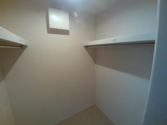 リバーハイム谷八木Ⅱの収納