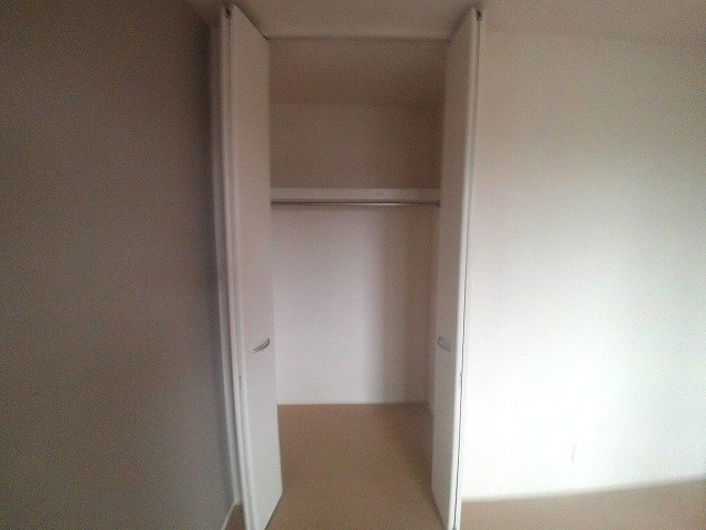 リバーハイム谷八木Ⅱの収納