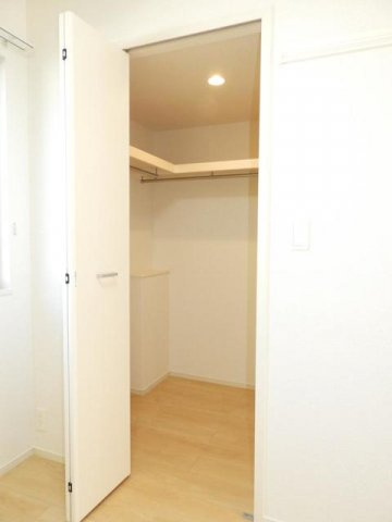 ブロッサム　リアサ館の収納|こまごまとしたものを収納できそうですね