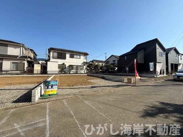 茅ヶ崎市美住町　新築戸建　全6棟の前面道路含む現地写真|2月21日撮影　建築前　現地外観