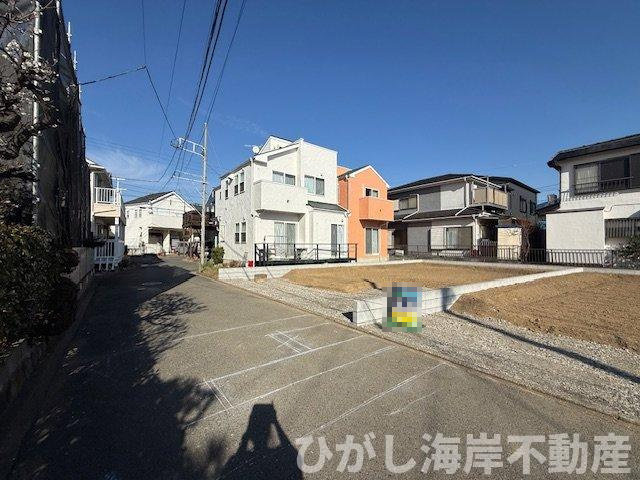 茅ヶ崎市美住町　新築戸建　全6棟の前面道路含む現地写真|2月21日撮影　建築前　現地外観