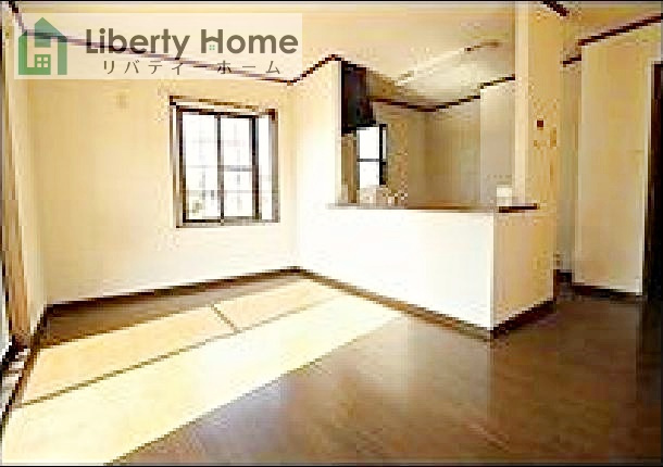 龍ケ崎市平台1丁目　中古戸建の居間・リビング