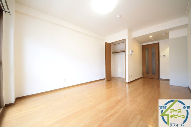 エテルノ・スクウェア弐番館の居間・リビング