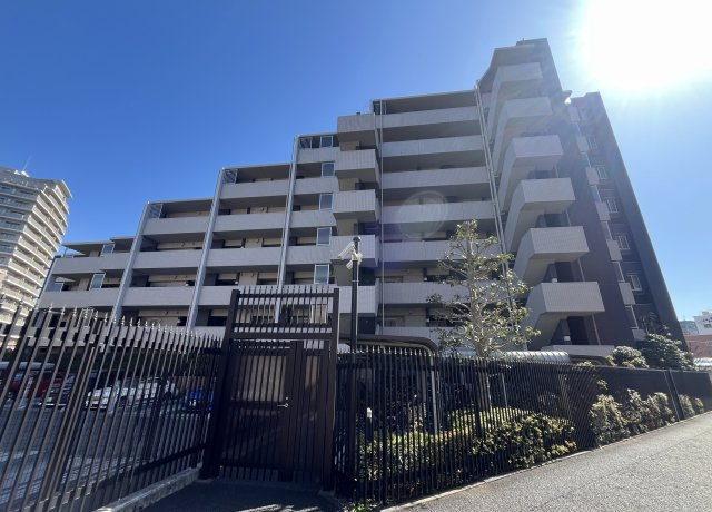 プラウディア中央林間の外観