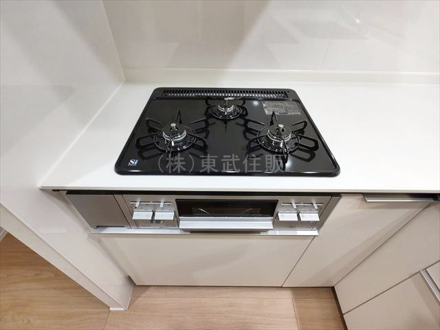 【キッチン】 | エクセルふじみ野 | 同時にお料理ができる３口コンロ