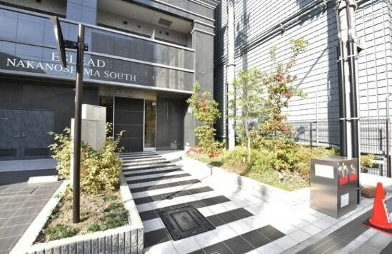 エスリード中之島ＳＯＵＴＨのエントランス