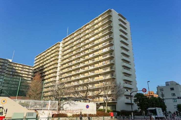 プラザ元加賀EF棟の外観