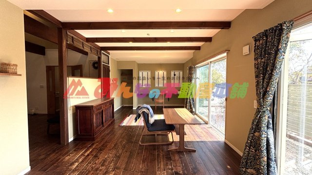 鳥栖市蔵上１丁目の中古一戸建の居間・リビング