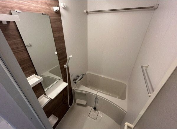 セレニテ東三国ミラクの浴室