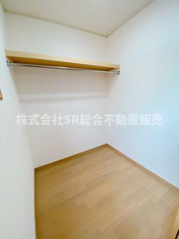 荒本2丁目中古戸建の収納|お洋服がたくさん収納できます！
