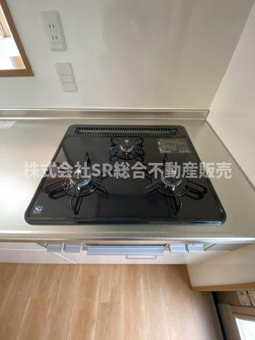 荒本2丁目中古戸建のキッチン|3口コンロ、グリル付きです♪