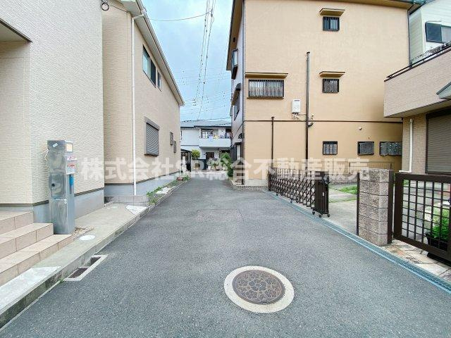 荒本2丁目中古戸建の前面道路含む現地写真|前面道路含む現地写真です