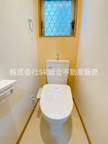 荒本2丁目中古戸建のトイレ|温水洗浄便座もございます♪