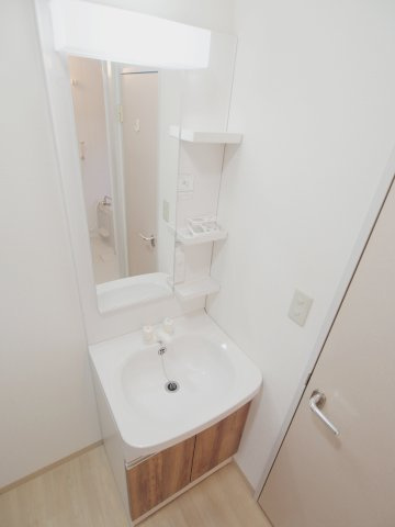 ディアスみくまりB棟の独立洗面台