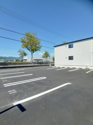 【駐車場】 | ジラソーレⅡ | 駐車場に車を止められます