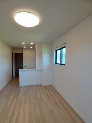 【居間・リビング】 | ジラソーレⅡ | おしゃれな居間です