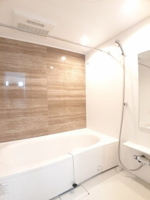 【浴室】 | ジラソーレⅡ | 落ち着いた空間のお風呂です