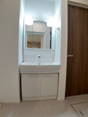 【洗面所】 | ジラソーレⅡ | 脱衣スペースもあります