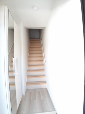 【玄関】 | ジラソーレⅡ | 収納もある玄関です