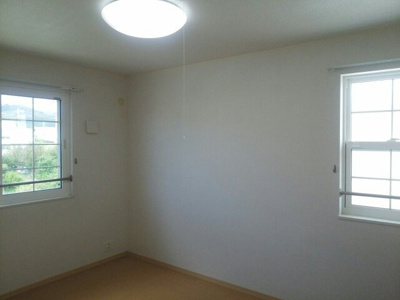 【内装】 | アヴェニール岩出Ⅰ | 明るい色調の室内です