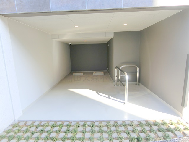 タスキ　リシェス池上の駐車場