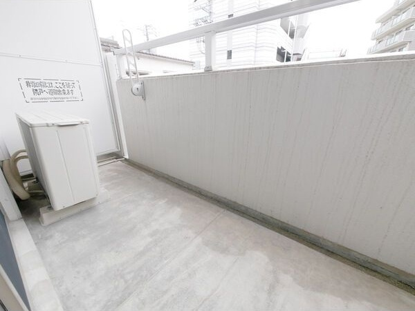 シーム・ドエル筒井のバルコニー