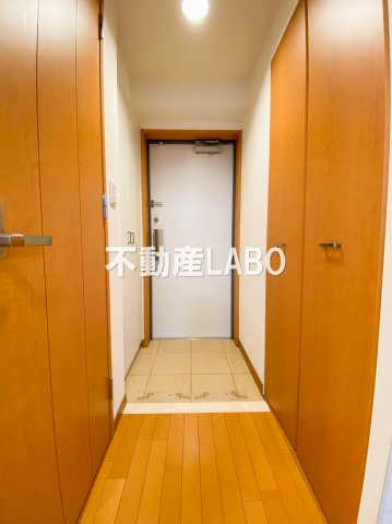 プロシード弁天町の玄関