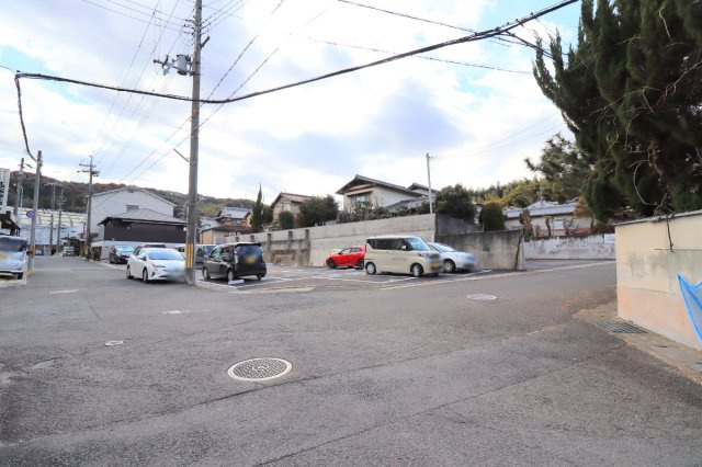 勧修寺福岡町の前面道路含む現地写真