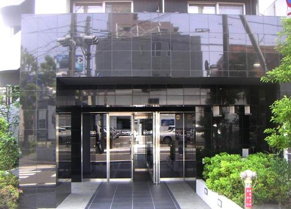 ＣＹＮＴＨＩＡ　Ｆｏｕｒ－Ｄ　ＥＦ－Ｆｏｒｔのエントランス