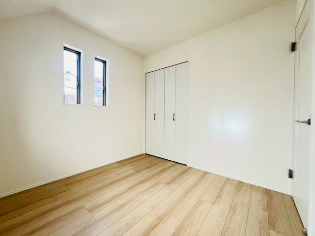 東朝霧丘戸建の居間・リビング