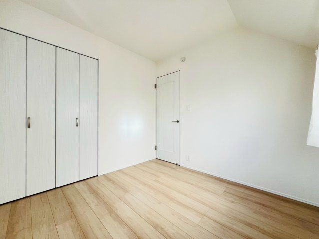 東朝霧丘戸建の居間・リビング