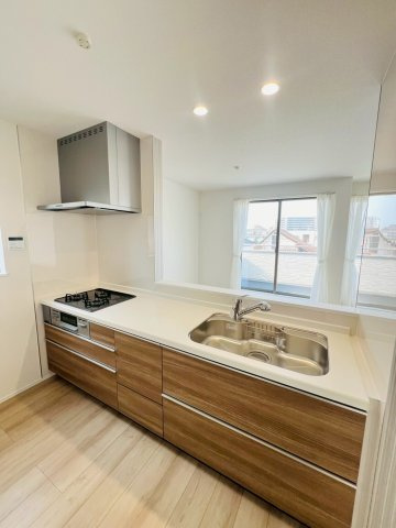 東朝霧丘戸建のキッチン