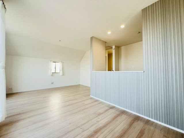 東朝霧丘戸建の居間・リビング