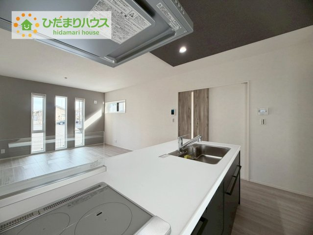 いわき市泉町タマタウン　新築戸建　1号棟のキッチン|IHコンロでお子様とご一緒にお料理はいかがでしょうか(^^)/