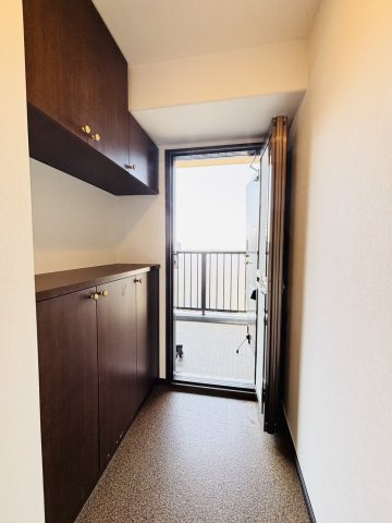 モンセーヌ和泉中央2番館の玄関