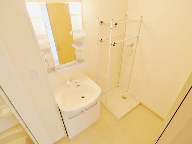 プリメーラ石井城上の洗面所