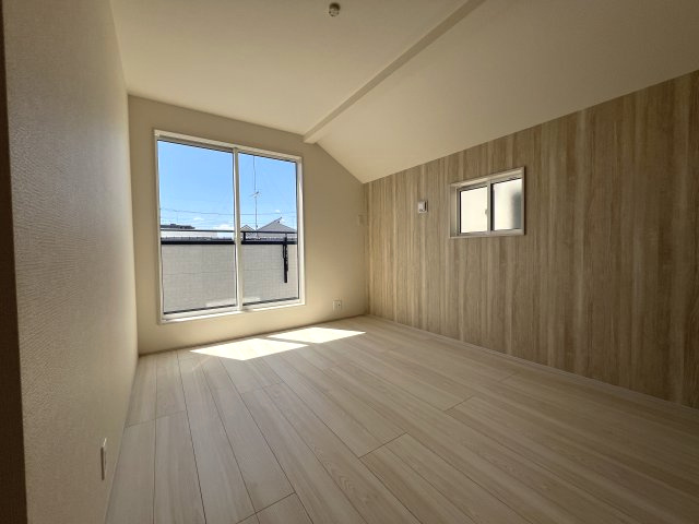 昭島市緑町3丁目　新築戸建全2棟の洋室|【洋室1】アクセントクロスがおしゃれなお部屋です☆