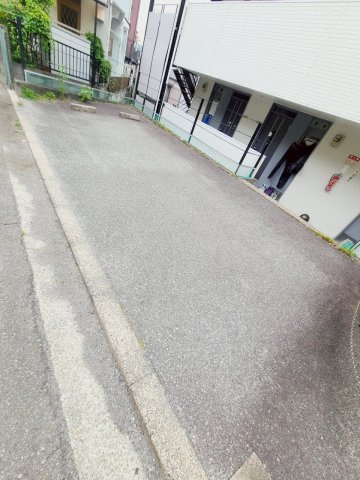 サンハイツ甲陽園の駐車場