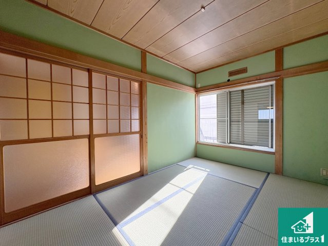 枚方市大峰元町　中古一戸建ての和室|一室あると便利な和室は客間としてだけでなく、小さなお子様のプレイルームや食後のくつろぎスペースとしてもご利用いただけます