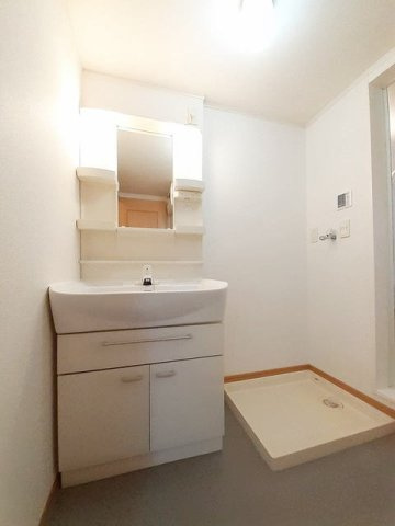 グランツＢの洗面所|スペースが確保できる洗面所です