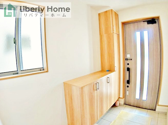 古河市上辺見　中古戸建の玄関