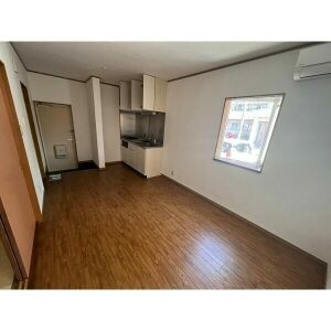 金屋ハイツの居間・リビング