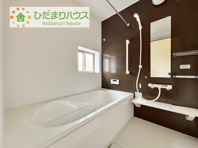 【浴室】 | 牛久市神谷2丁目23番　新築戸建 | 清潔感のある浴室はゆったり浸かれて日頃の忙しさから解放してくれます(^^♪