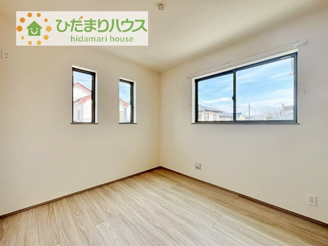 【洋室】 | 牛久市神谷2丁目23番　新築戸建 | 机にベットを置けば子供部屋の完成です！