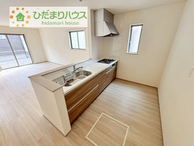 【キッチン】 | 牛久市神谷2丁目23番　新築戸建 | 料理をしながらでも、ご家族との会話を楽しめる対面式キッチン♪