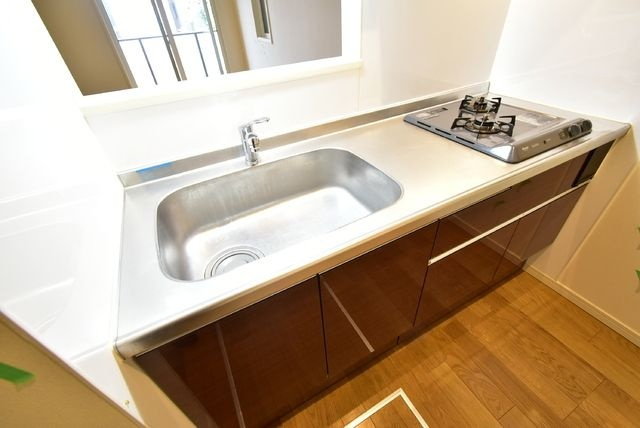 ベルソレイユ春岡Ｂ棟のキッチン